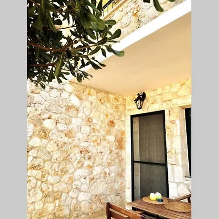 Stone Mezonete 5min From The Golden Xenia بيت للعطل *